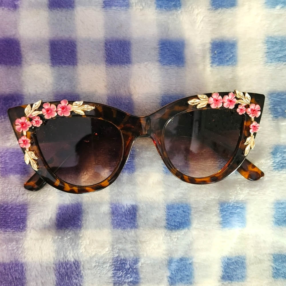 Tortoiseshell Sunglasses with Pink Floral Accents